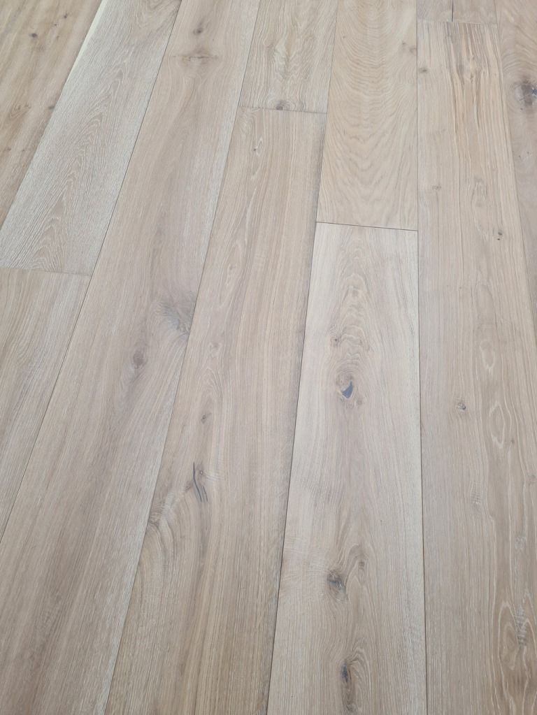 Prefinito Rovere Smoked chiaro (COMPLETO DI POSA) (1)